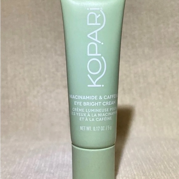 ORIGINS & OTHERS- 7 MUST HAVE TRAVEL KIT! - Picture 11 of 11